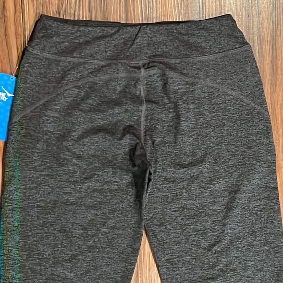 Hoka x Rabbit Performance Jogger - Picture 9 of 12